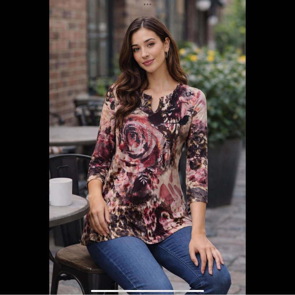 Title

Christopher & Banks Floral Print Tunic Blouse Size S Rhinestones